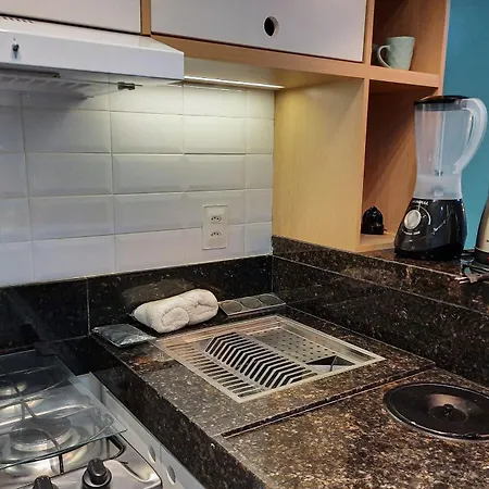 Flat Novinho 4 Pessoas 500m Praia Meireles Compact *